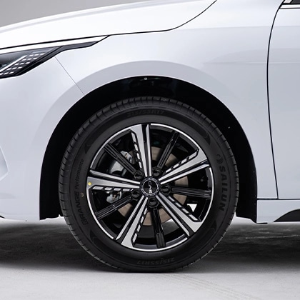 BYD SEAL 5 DM-i Exterior View 2