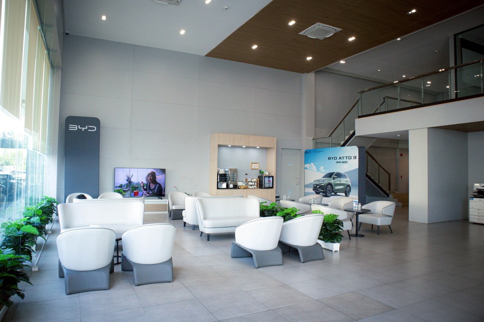 BYD Metromobile showroom 2