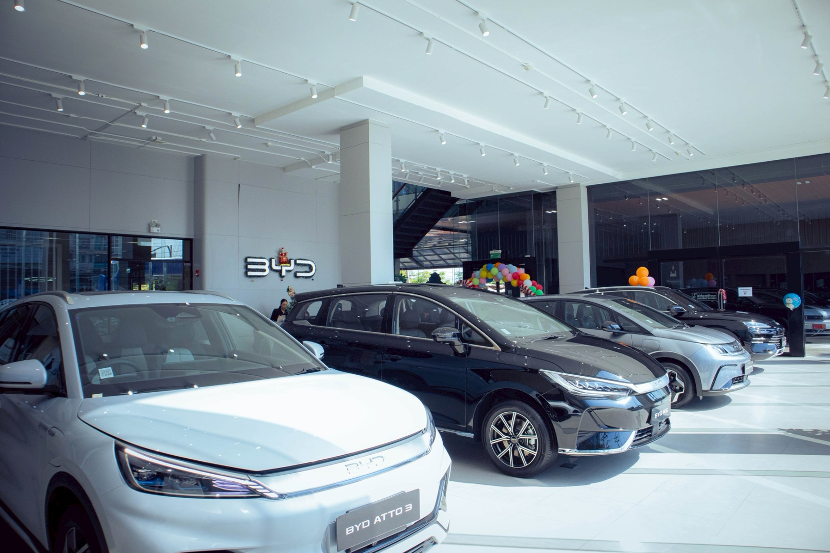 BYD Metromobile showroom 4